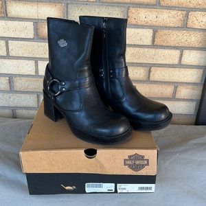 Womens Harley Davidson boots size 9.5 M
